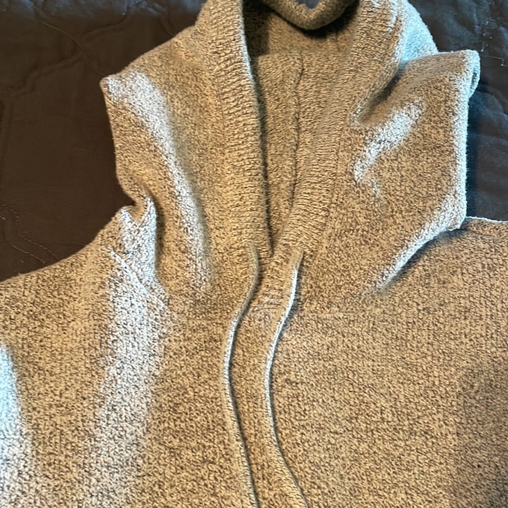 Sweater - Picture 2 of 4